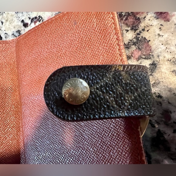 Louis Vuitton Monogram Kisslock Wallet - Picture 8 of 12